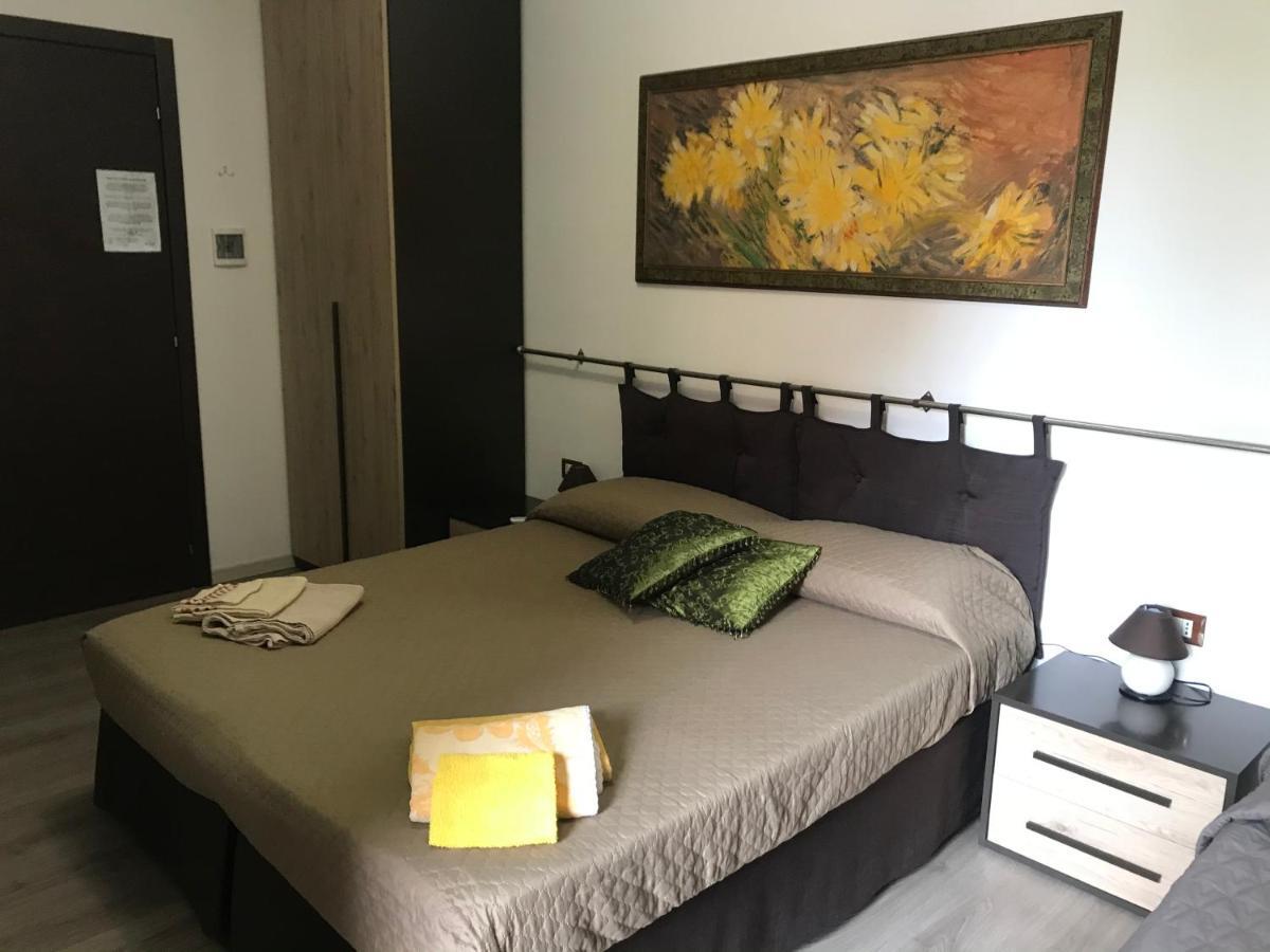 Da Gianni E Bea Hotel Foligno Luaran gambar
